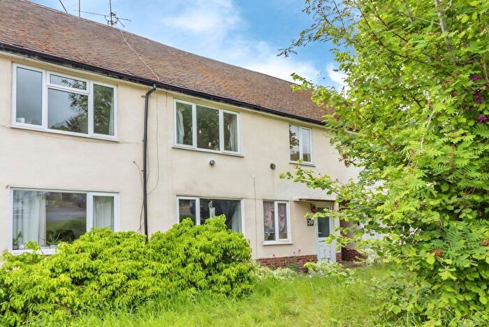 2 Bedroom Flat For Sale In Dudley Close, Tilehurst, RG31