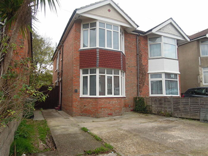 4 Bedroom Semi-Detached House To Rent In Harrison Road, Southampton, SO17