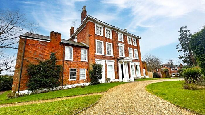 2 Bedroom Apartment To Rent In Wick Hill House, Kenilworth Avenue, Bracknell, Berkshire, RG12