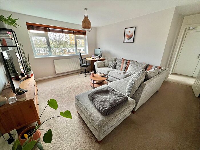 1 Bedroom Flat To Rent In Nightingale Road, London, N22