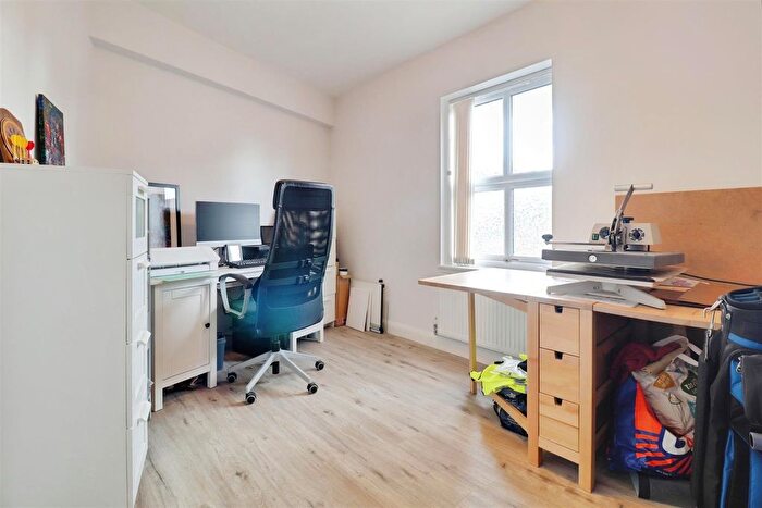 3 Bedroom End Terrace House For Sale In Station Road, Alsager, ST7
