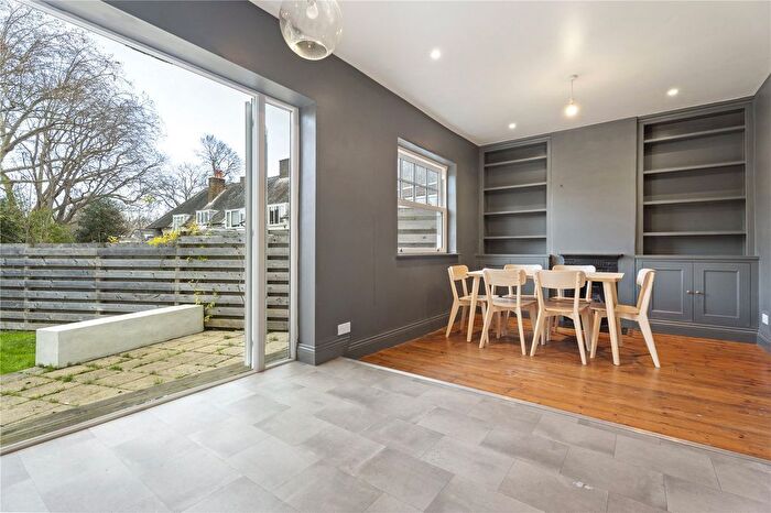 3 Bedroom Detached House To Rent In Hawkesbury Road, SW15