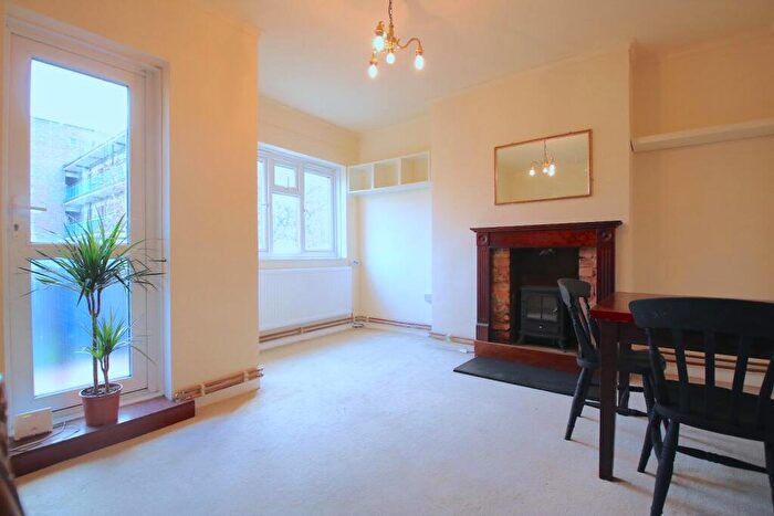 2 Bedroom Flat To Rent In Tullis House, Frampton Park Road, London, E9