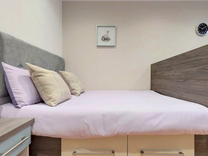 Apartment To Rent In Onyx Residence, Sheffield, #, S2