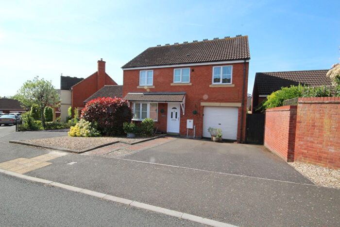 4 Bedroom Detached House For Sale In Oak Apple Drive, Bridgwater, TA6