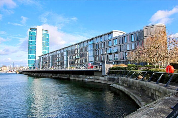 1 Bedroom Apartment For Sale In Dock Head Road, Chatham, Kent, ME4