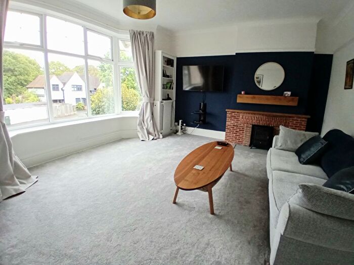 2 Bedroom Flat To Rent In Sutherland Avenue, Bexhill-On-Sea, TN39