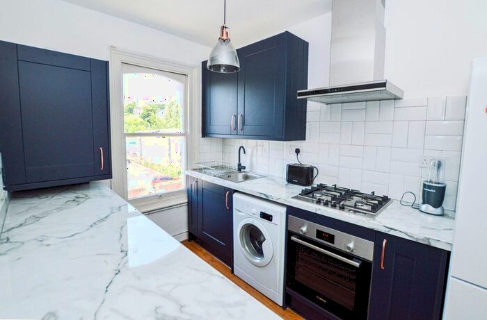 1 Bedroom Flat To Rent In Oakfield Road, London, SE20