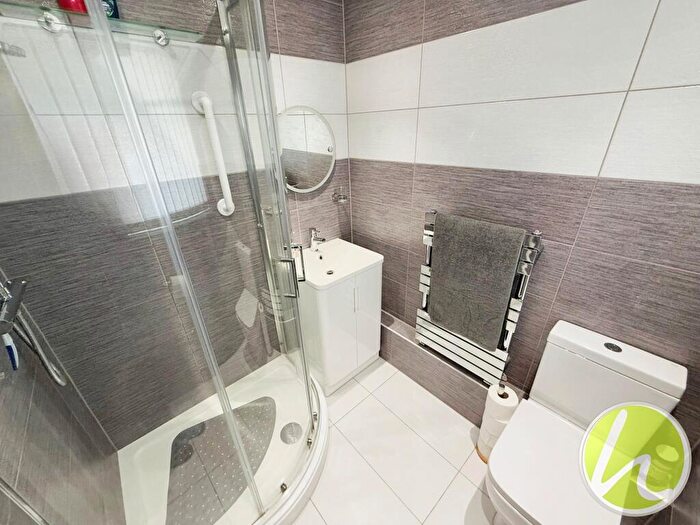 2 Bedroom Semi-Detached Bungalow For Sale In Digby Road, Corringham, SS17