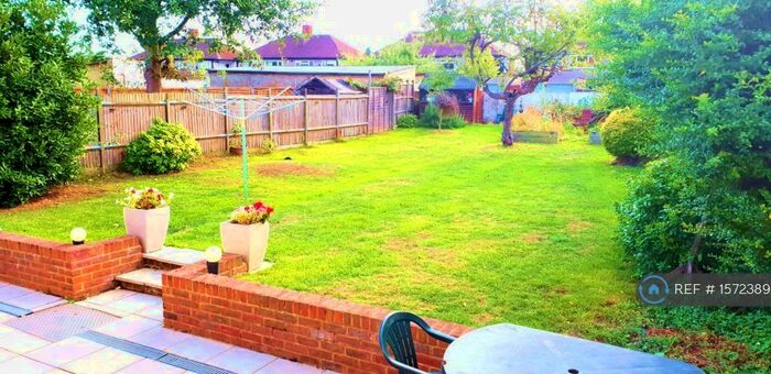 4 Bedroom Semi-Detached House To Rent In Byne Road, Sutton, SM5