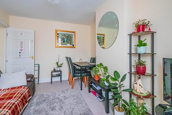 1 Bedroom Flat For Sale In Alpine Road, Bristol, BS5