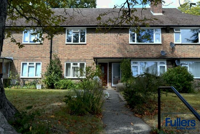2 Bedroom Maisonette To Rent In The Green, London, N21