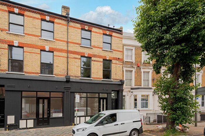 3 Bedroom Flat For Sale In A Fernlea Road, Balham, London, SW12
