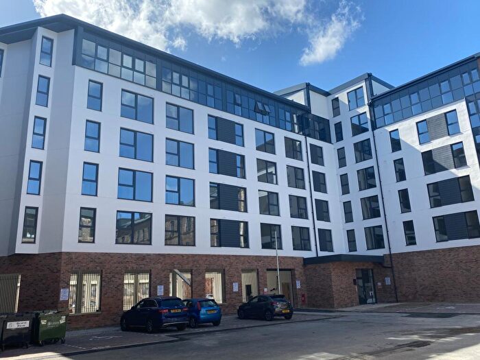 2 Bedroom Apartment To Rent In Victoria Riverside, Hunslet Road, Leeds, LS10