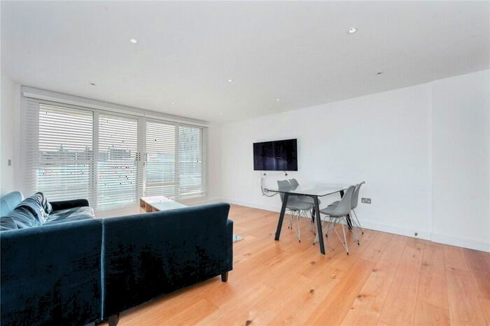 2 Bedroom Apartment To Rent In Cavell Street, London, E1