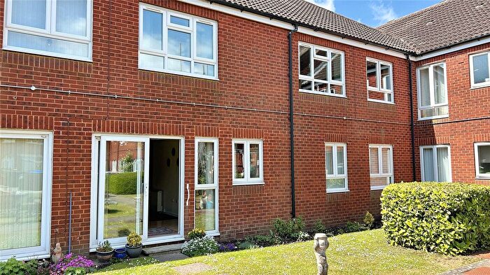 2 Bedroom Flat For Sale In Fountain Court, Westbury, BA13