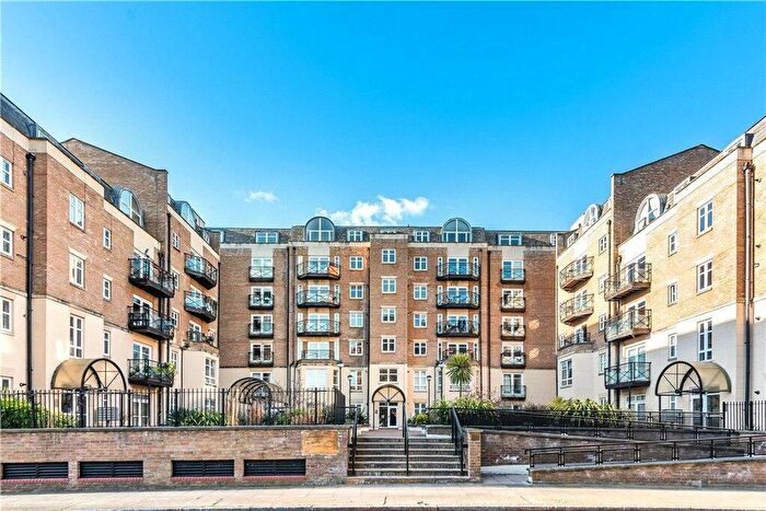 2 Bedroom Flat To Rent In Swan Street, London, SE1