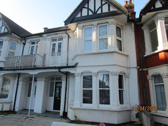 1 Bedroom Flat To Rent In Warrior Square, Southend On Sea, SS1