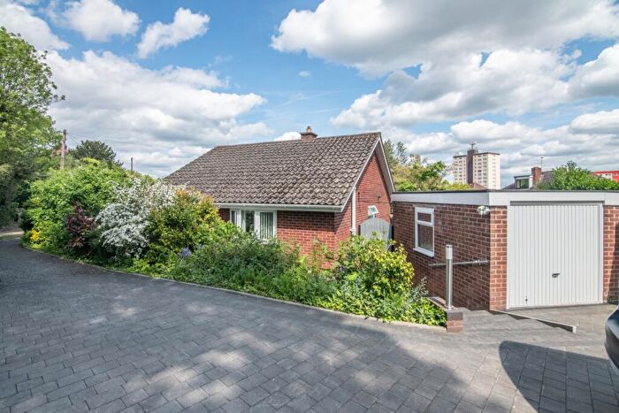 1 Bedroom Detached Bungalow For Sale In Bustleholme Avenue, West Bromwich, B71
