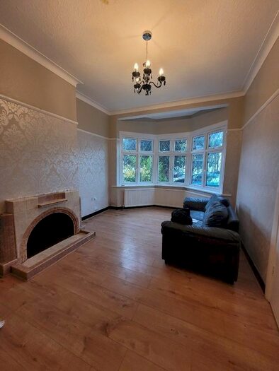 4 Bedroom Terraced House To Rent In Albert Road, Ilford, London, IG1