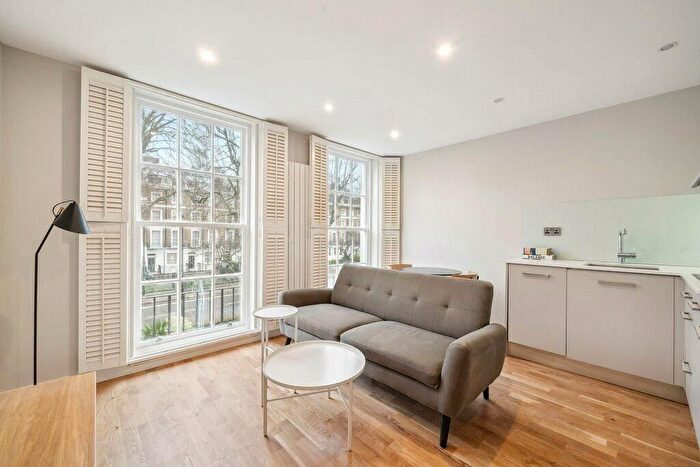1 Bedroom Flat To Rent In Alleyn Court, Sussex Gardens, W2