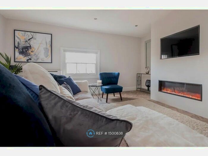 1 Bedroom Flat To Rent In Mount Street, Shrewsbury, SY3