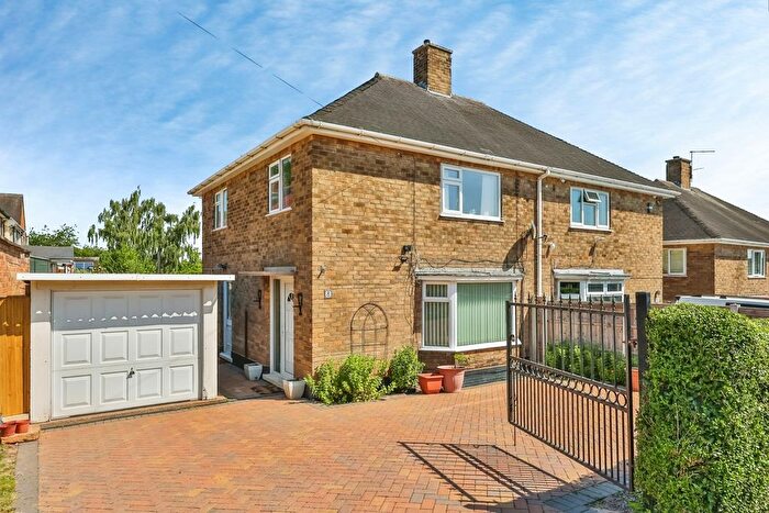 3 Bedroom Semi-Detached House For Sale In Bramber Grove, Clifton, Nottingham, NG11