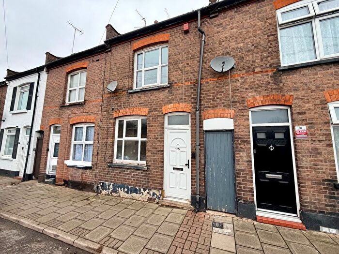 2 Bedroom Terraced House For Sale In North Street, Luton, LU2