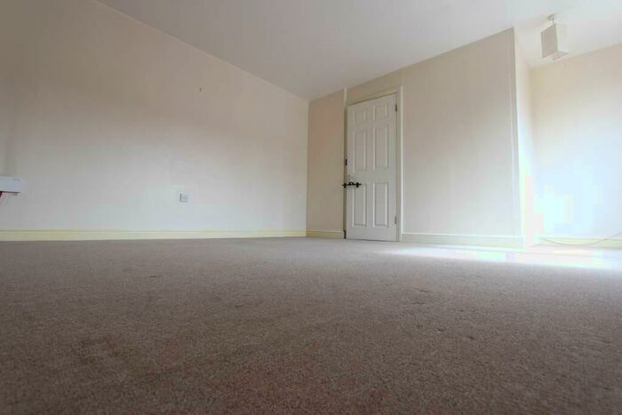 1 Bedroom Apartment To Rent In Winkfield Road, London, N22