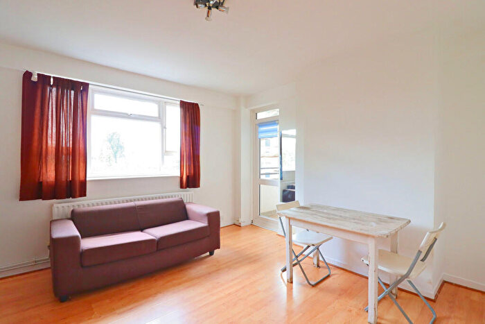 3 Bedroom Apartment To Rent In Kingston Hill, KT2