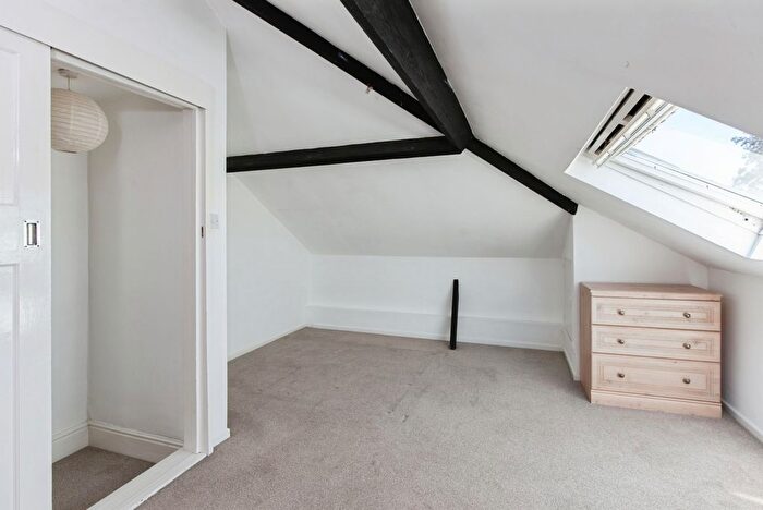 2 Bedroom Flat To Rent In Fairfield House, Fairfield Road, Bath, BA1