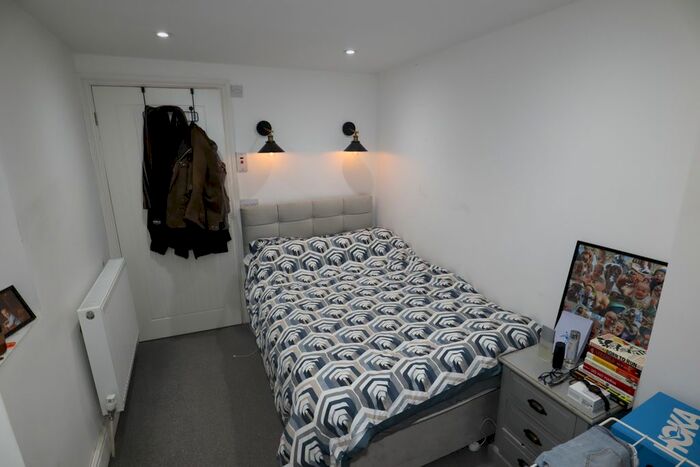 1 Bedroom Flat To Rent In Monks Road, Lincoln, LN2