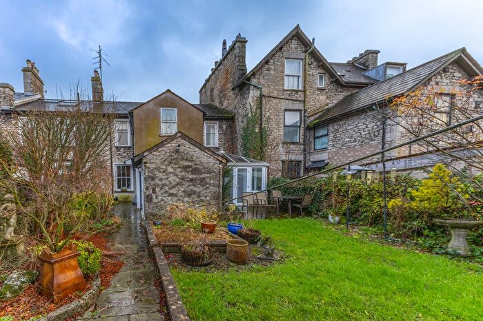 5 Bedroom Terraced House For Sale In Parkside Road, Kendal, LA9