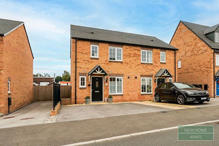 3 Bedroom Semi-Detached House For Sale In Young Drive, Market Weighton, York, YO43