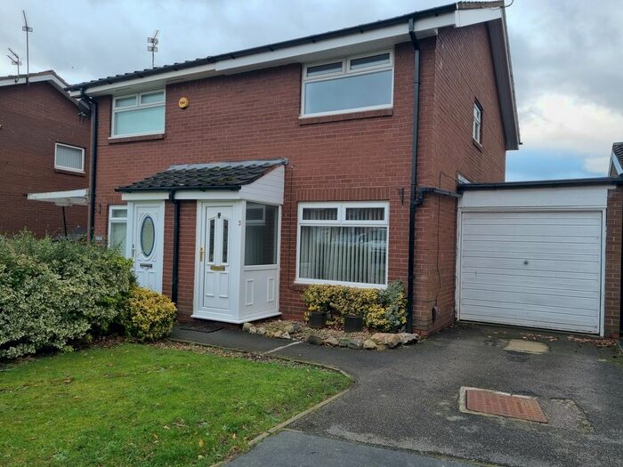 2 Bedroom Property To Rent In Lobelia Grove, Beechwood, Runcorn WA7