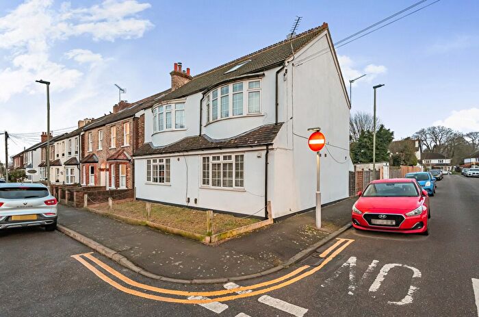 1 Bedroom Flat For Sale In Gladstone Road, Farnborough Village, Orpington, Kent, BR6