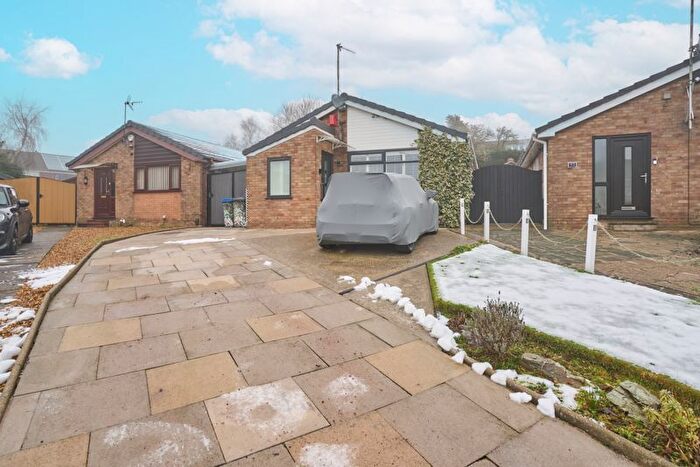 2 Bedroom Bungalow For Sale In Runshaw Avenue, Appley Bridge, Wigan, WN6
