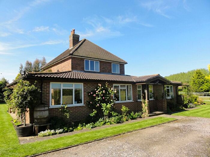 3 Bedroom Detached House To Rent In East Whipley Lane, Shamley Green, GU5