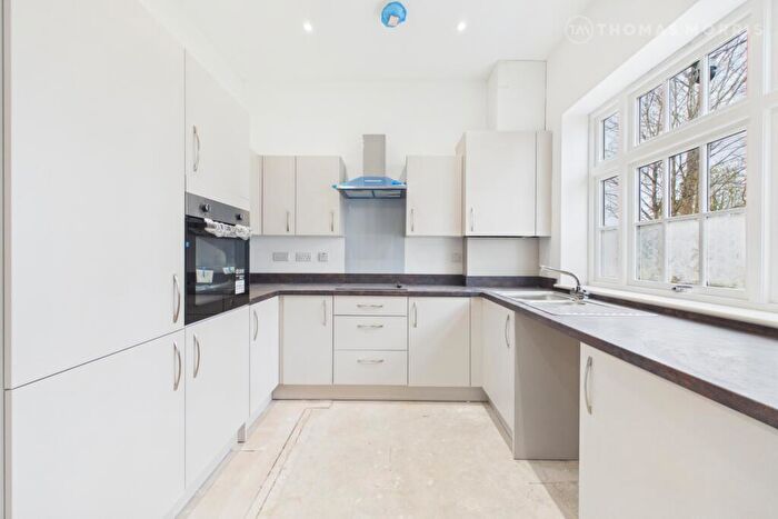 2 Bedroom Apartment To Rent In Cambridge Street, St. Neots, Cambridgeshire, PE19