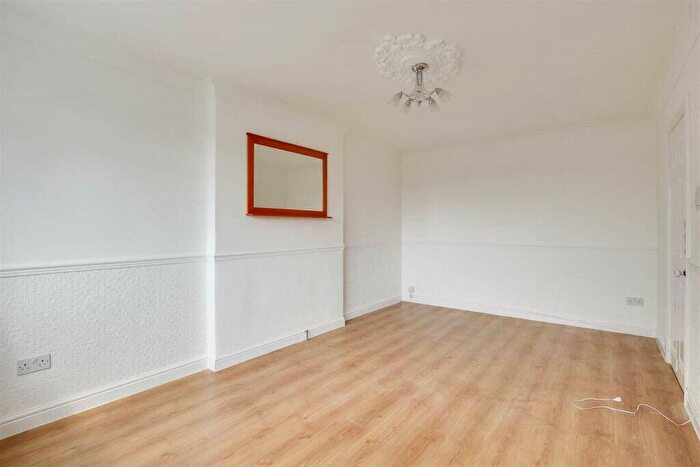 2 Bedroom Apartment To Rent In Athlone Street, Chalk Farm, London, NW5