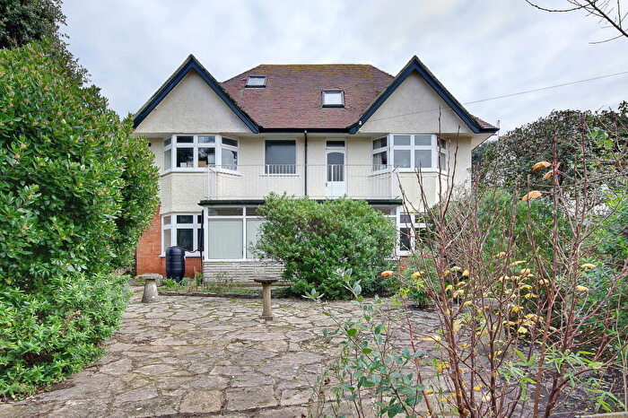 5 Bedroom Detached House For Sale In Montague Road, Bournemouth, BH5