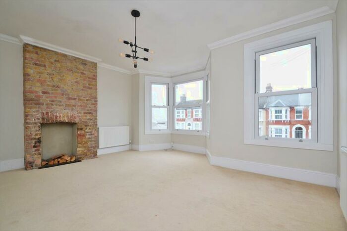 4 Bedroom House To Rent In Broadfield Road London, SE6