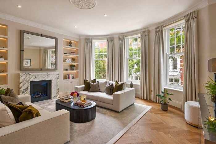 3 Bedroom Flat For Sale In Sloane Court East, London, SW3