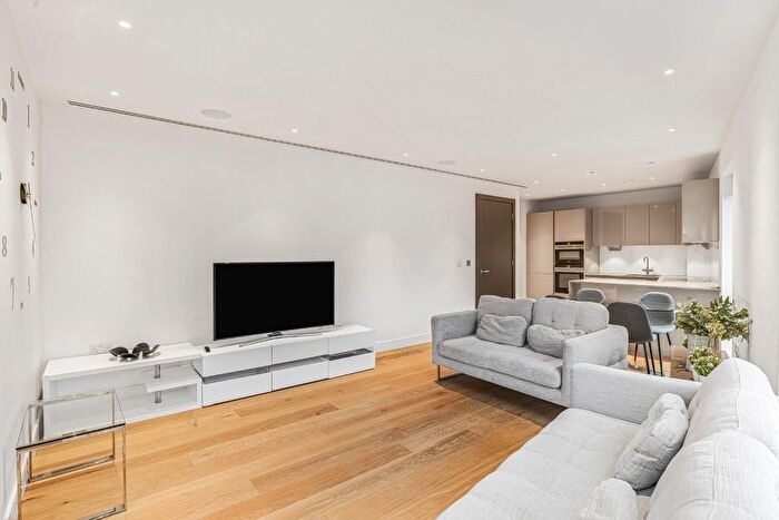 2 Bedroom Flat To Rent In Lockside House, Chelsea Creek, Fulham, SW6