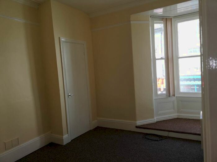 1 Bedroom Flat To Rent In Flat, High Street, Lampeter, SA48
