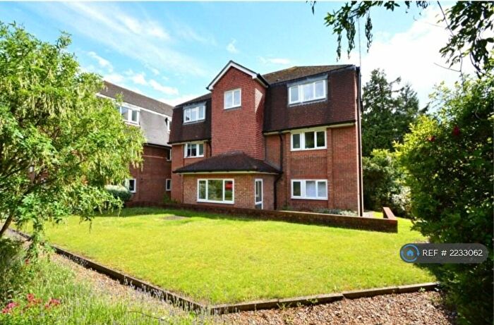 1 Bedroom Flat To Rent In South Croydon, South Croydon, CR2