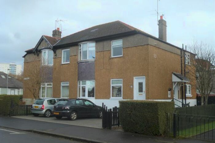 3 Bedroom Flat To Rent In Tannadice Avenue, Cardonald, Glasgow, G52