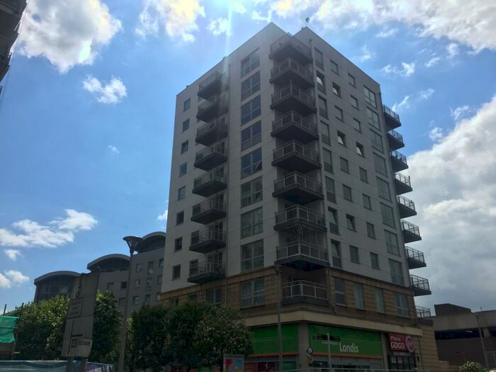 2 Bedroom Apartment To Rent In Town Centre, RG21