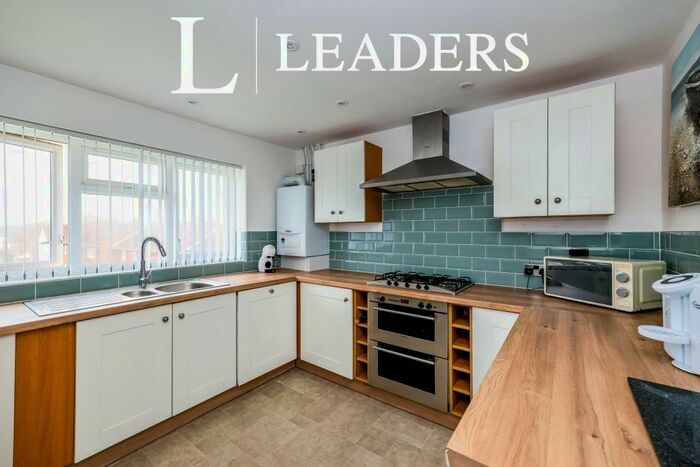 2 Bedroom Flat To Rent In Longlands Avenue, Emsworth, PO10