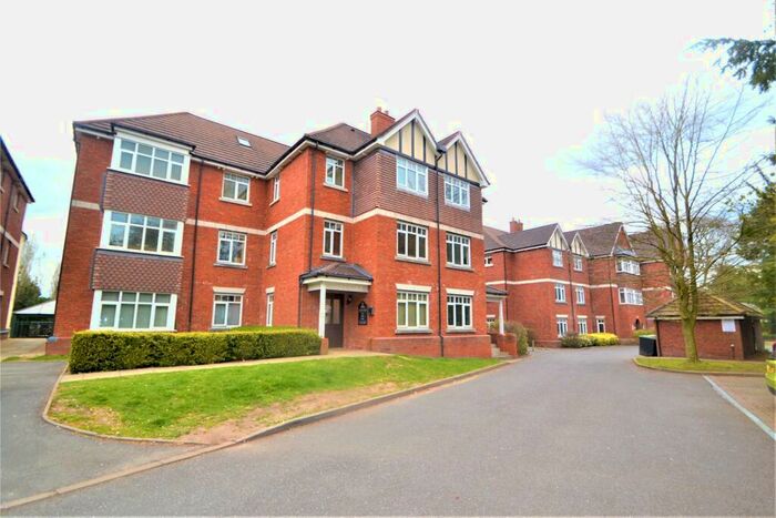 3 Bedroom Flat To Rent In Darwin House, Wake Green Road, Birmingham, B13